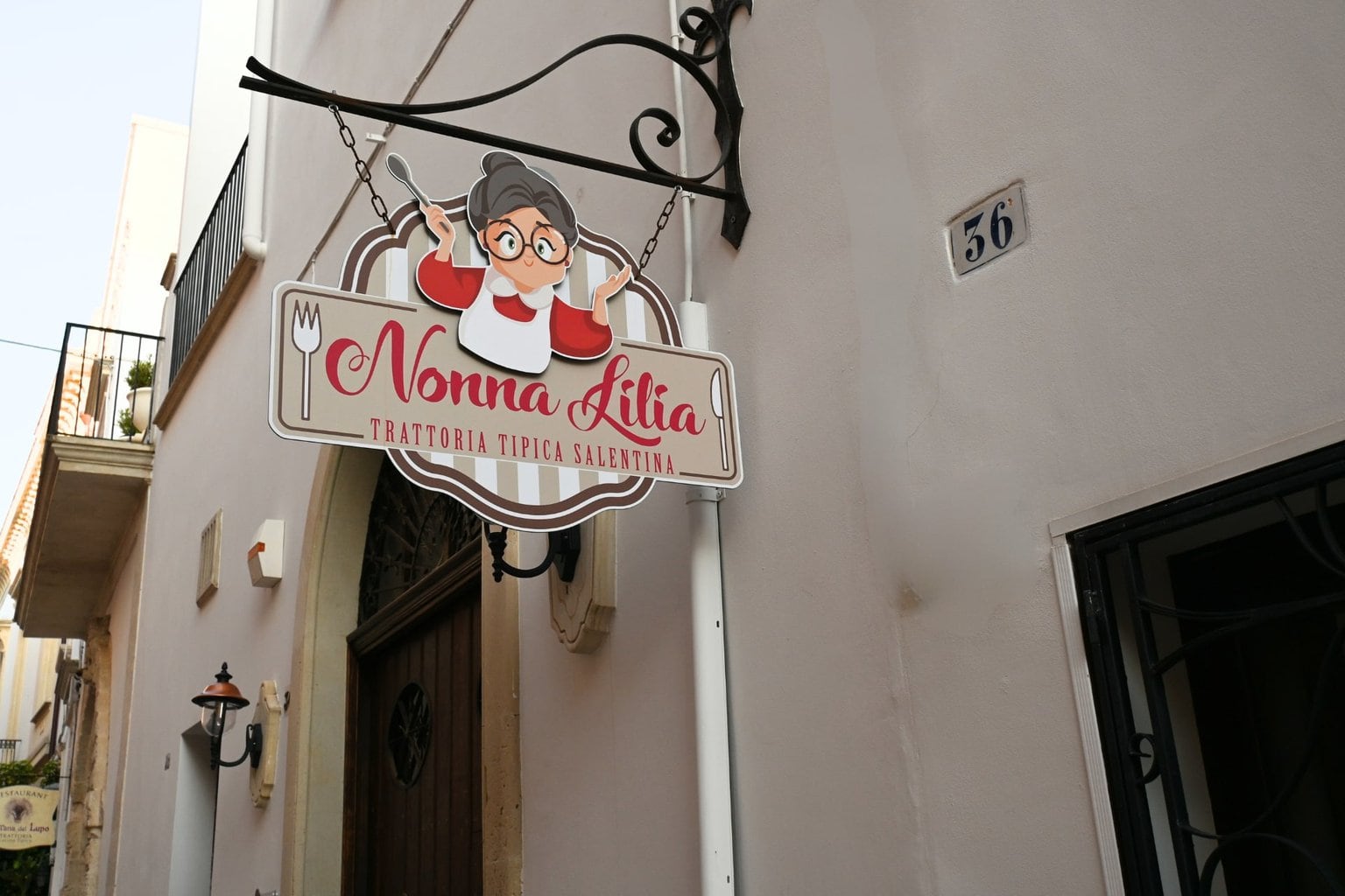 Nonna Lilia Signage 1